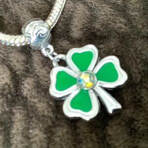 Four Leaf Clover Dangling Charm Bead For European Style Charm Bracelets/Necklace